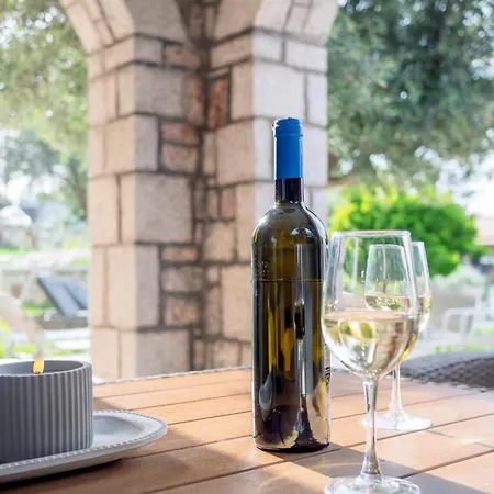 Salagro Seaview Villa *